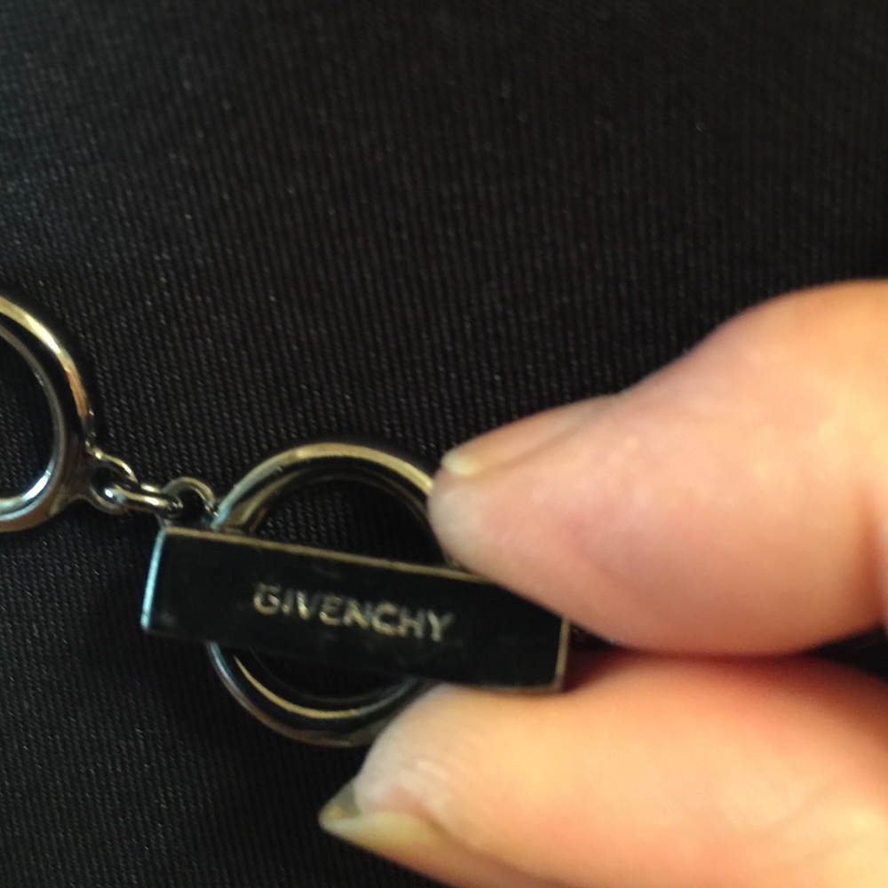 Neacklace Givenchy - Picture 3 of 4